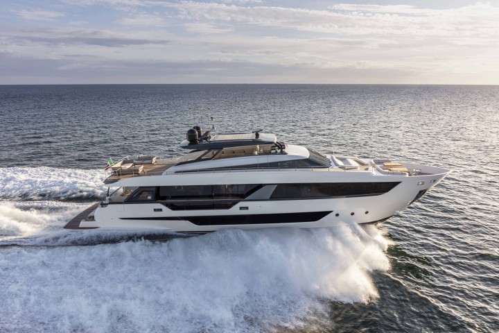 FerrettiYachts1000