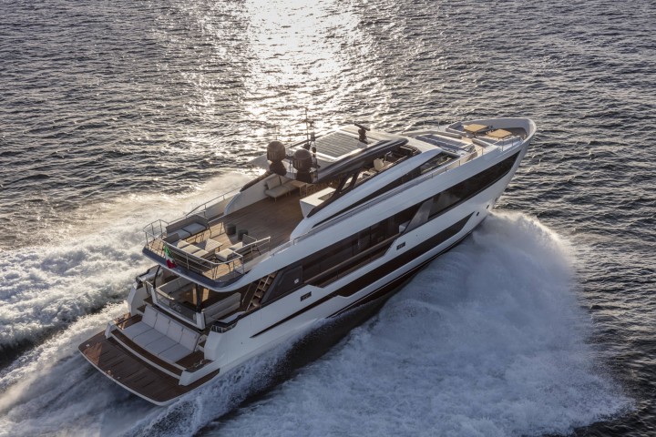 FerrettiYachts1000