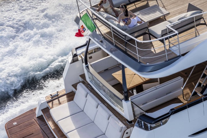FerrettiYachts1000