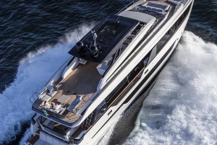 FerrettiYachts1000
