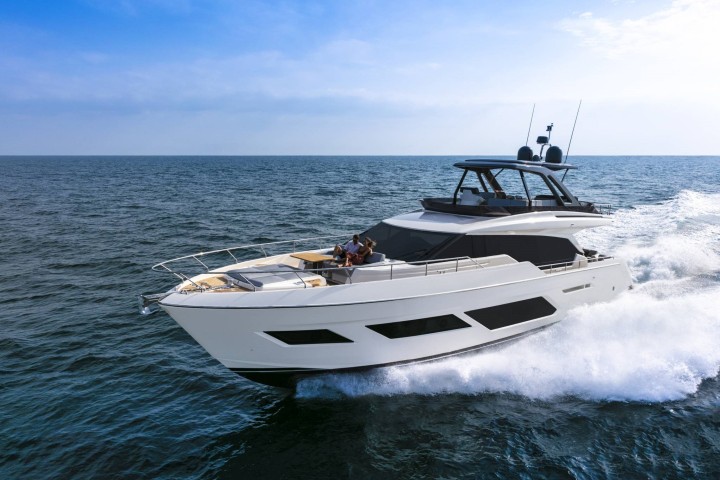 FerrettiYachts720