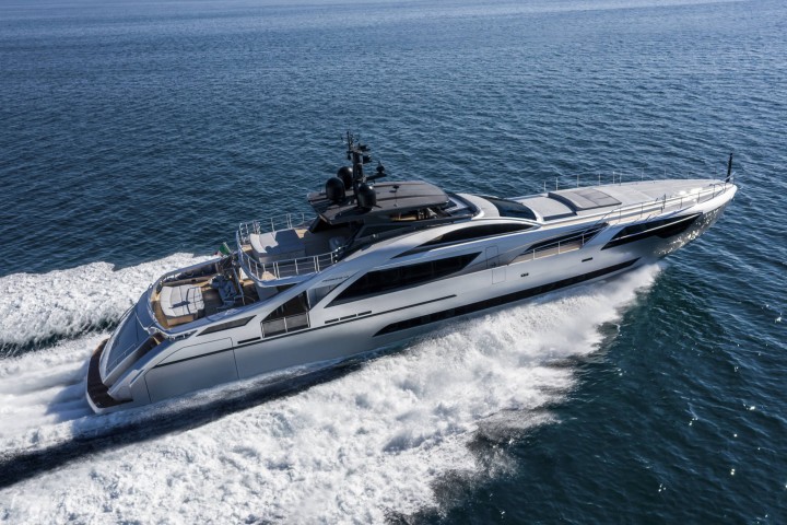 Pershing140Cruising