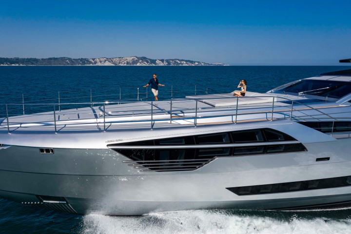 Pershing140Cruising