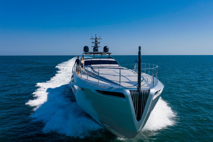 Pershing140Cruising