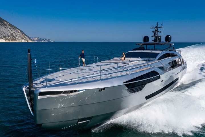Pershing140Cruising