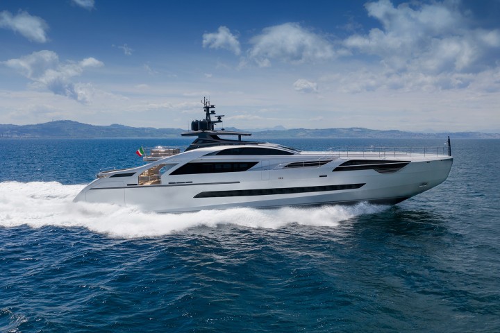 Pershing140Cruising