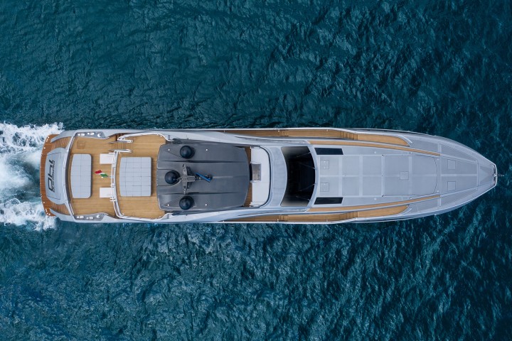 Pershing140Cruising