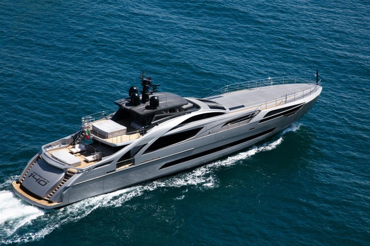 Pershing140Cruising