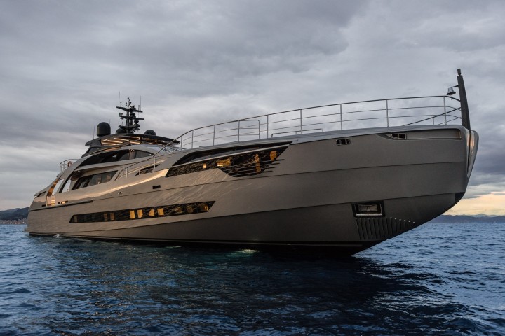 Pershing140Cruising