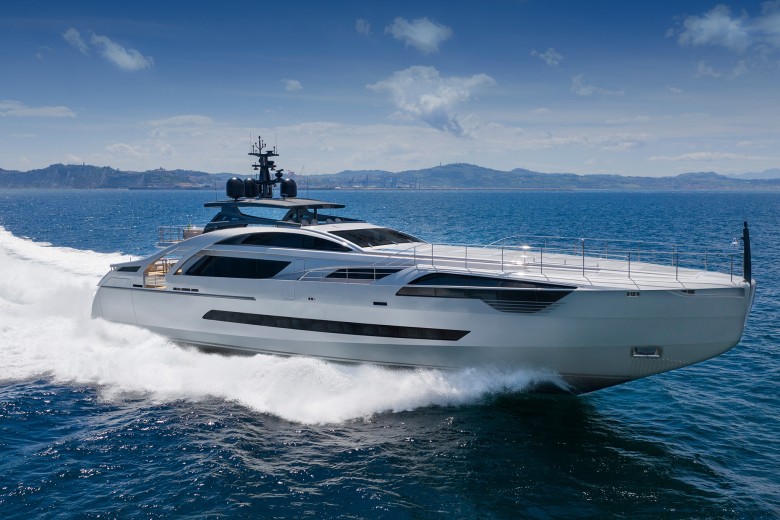 Pershing140Cruising
