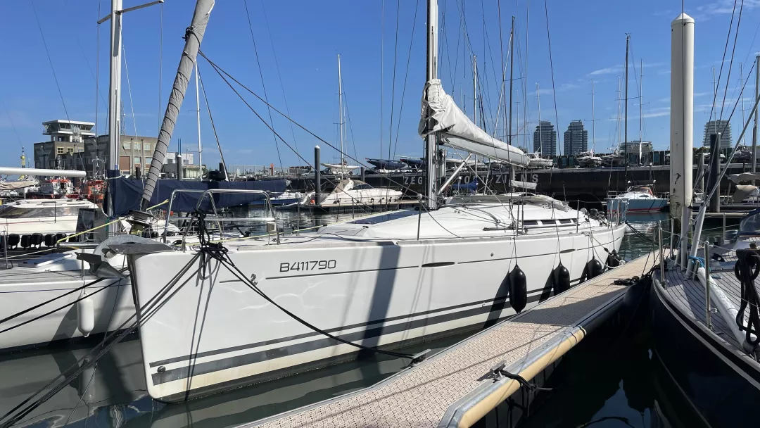 Beneteau First 45