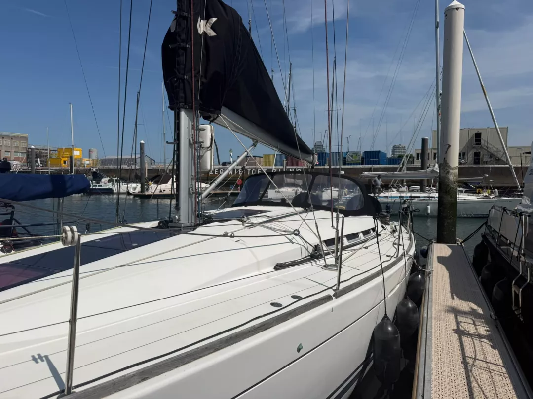 Beneteau First 45