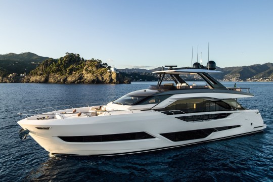 FerrettiYachts800